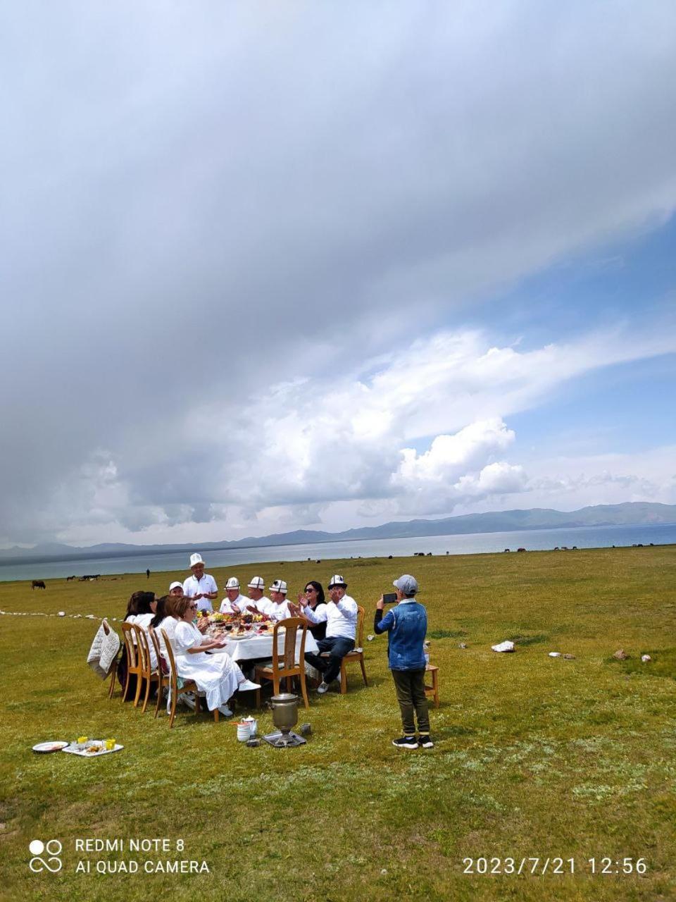 Zalkar Yurt Camp Hotel Song-Kul Bagian luar foto