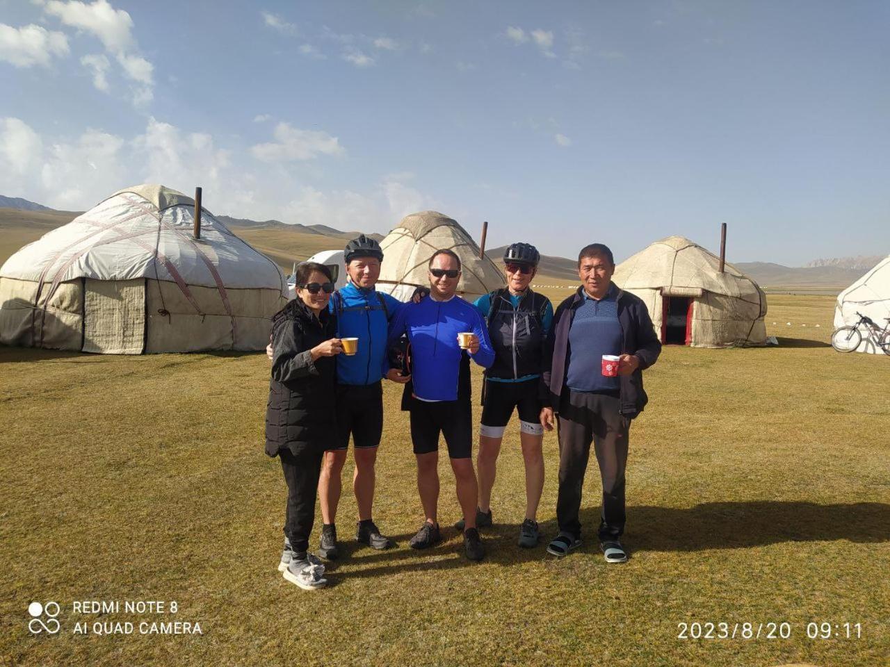 Zalkar Yurt Camp Hotel Song-Kul Bagian luar foto