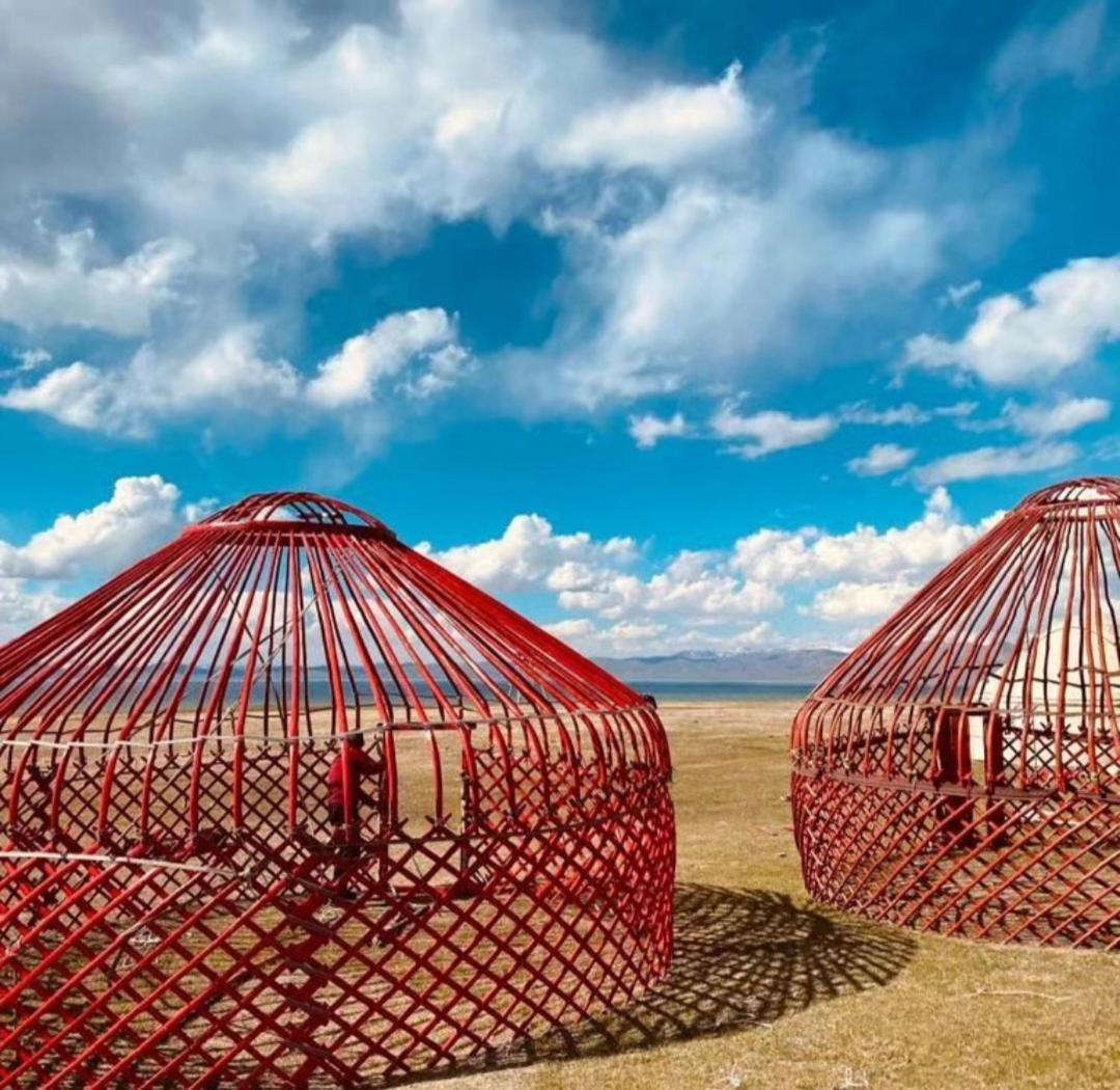 Zalkar Yurt Camp Hotel Song-Kul Bagian luar foto