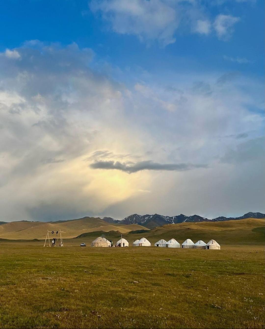 Zalkar Yurt Camp Hotel Song-Kul Bagian luar foto
