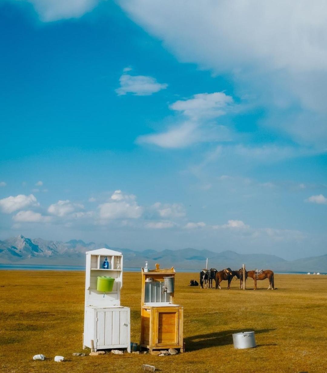 Zalkar Yurt Camp Hotel Song-Kul Bagian luar foto