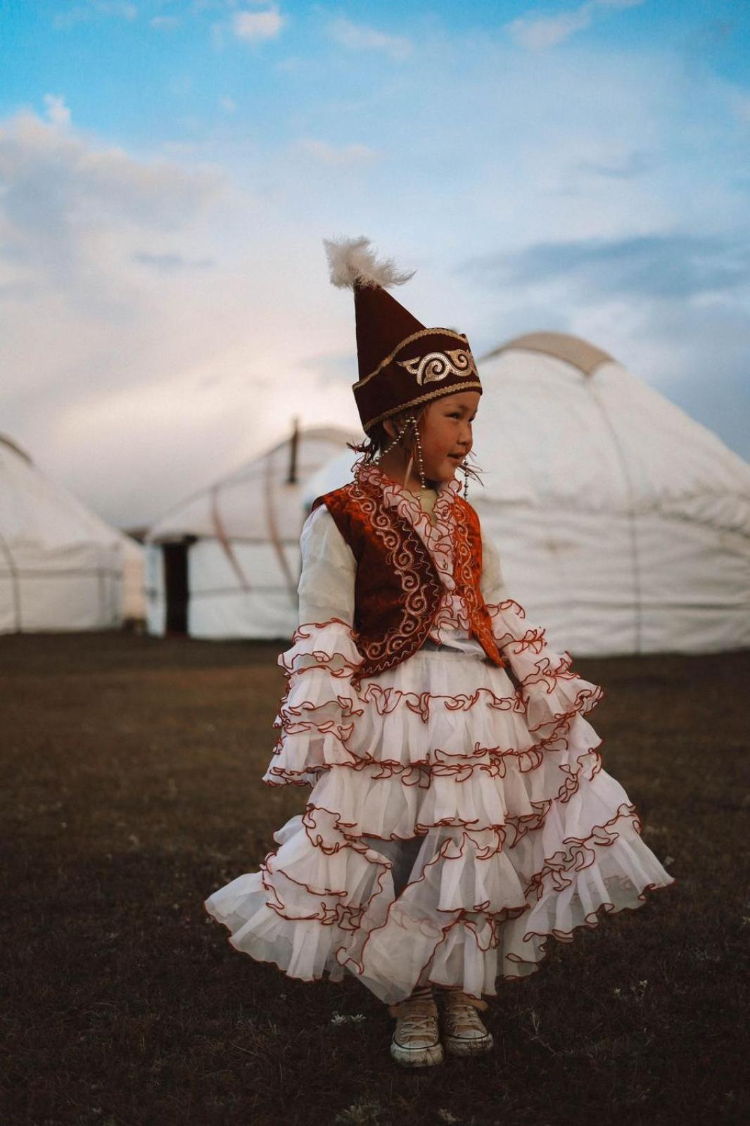 Zalkar Yurt Camp Hotel Song-Kul Bagian luar foto